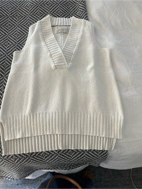 Brochu Walker Cream V-Neck Knit Vest